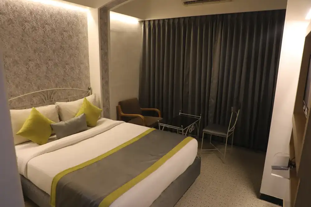 Double Deluxe Room at Hotel Gurukripa